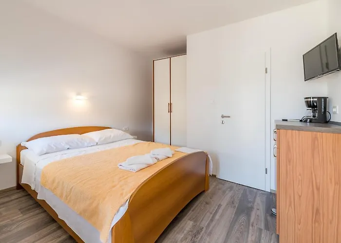 Dalibor 3* Baška